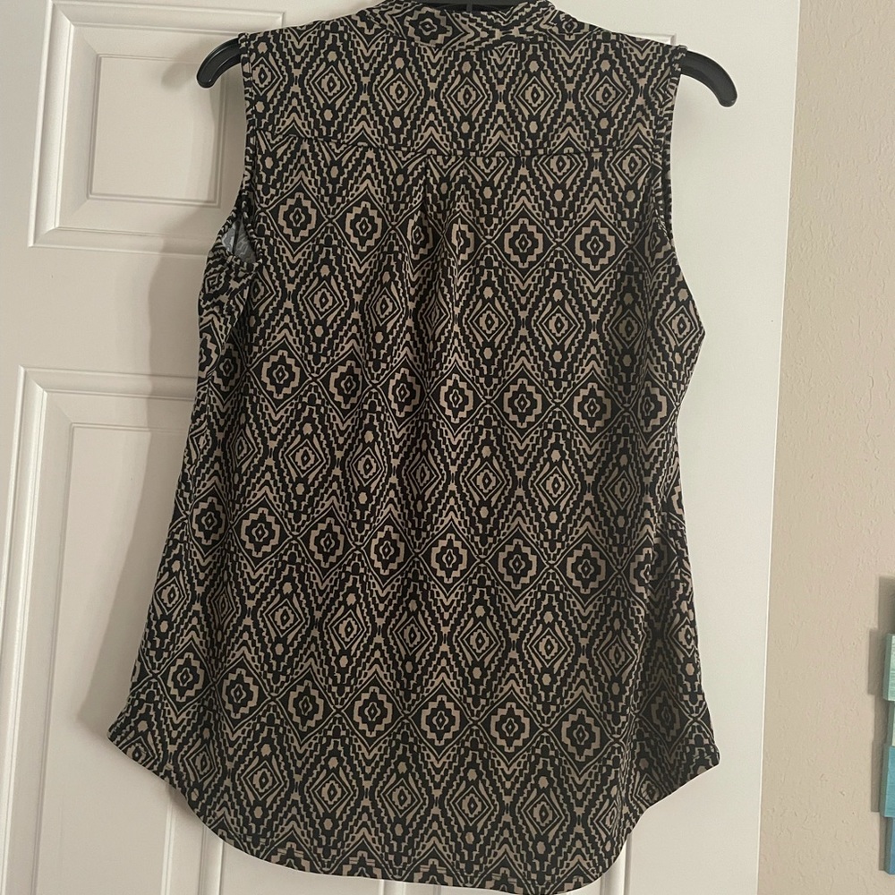 Cute women’s tank blouse 🔥 - Picture 4 of 4
